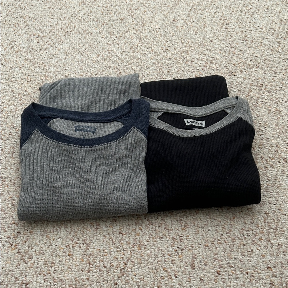 Levi's Black and Gray Long Sleeve Tops